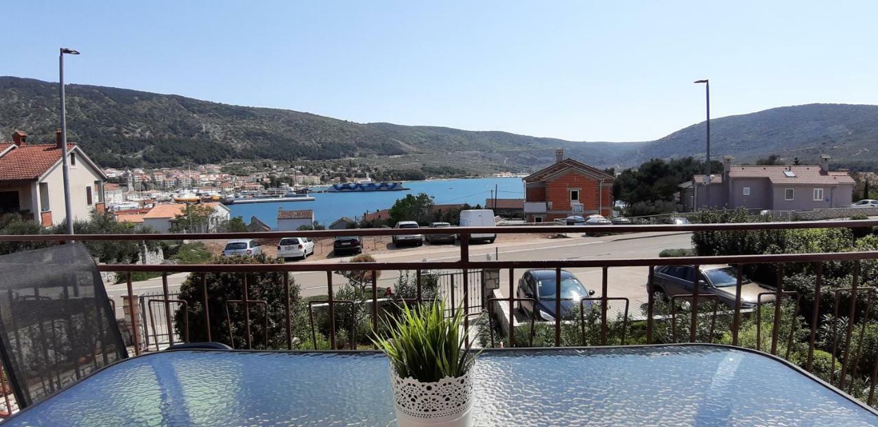 Apartmani Ana Cres Exterior photo